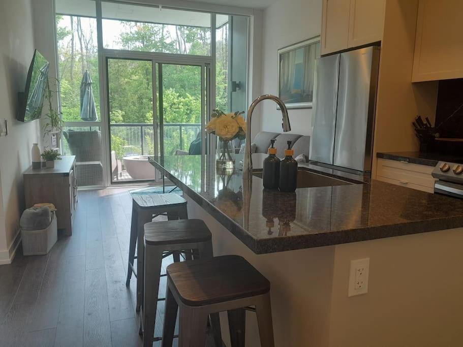 Cozy South View Suite Overlooking The Nature Trail Innisfil Екстериор снимка