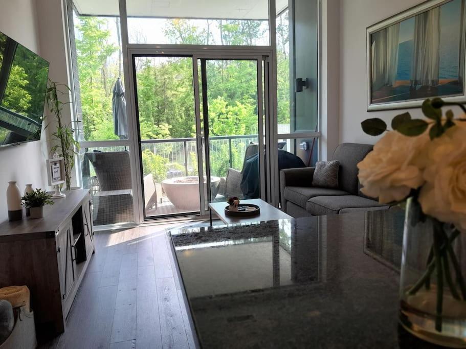 Cozy South View Suite Overlooking The Nature Trail Innisfil Екстериор снимка