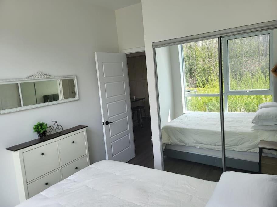 Cozy South View Suite Overlooking The Nature Trail Innisfil Екстериор снимка